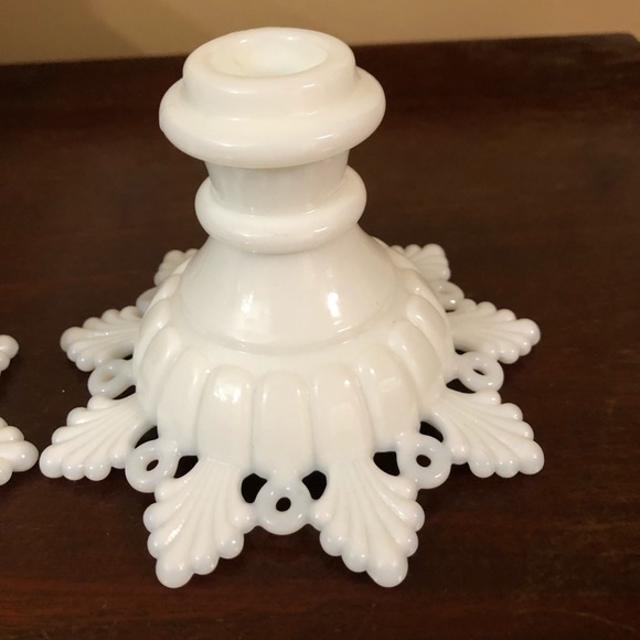 Vintage Westmoreland Ring and Petal Candleholders - Picture 5 of 8